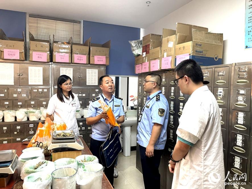 NG28南宫拧紧“宁静阀”福州怎样让老苍生用上定心药？(图3)